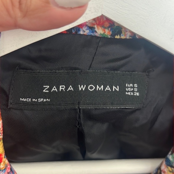 Zara Floral Blazer - Picture 6 of 7